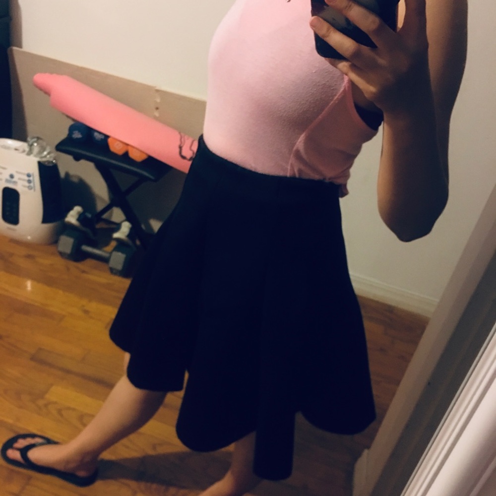 Box Pleated Skirt - Picture 4 of 6